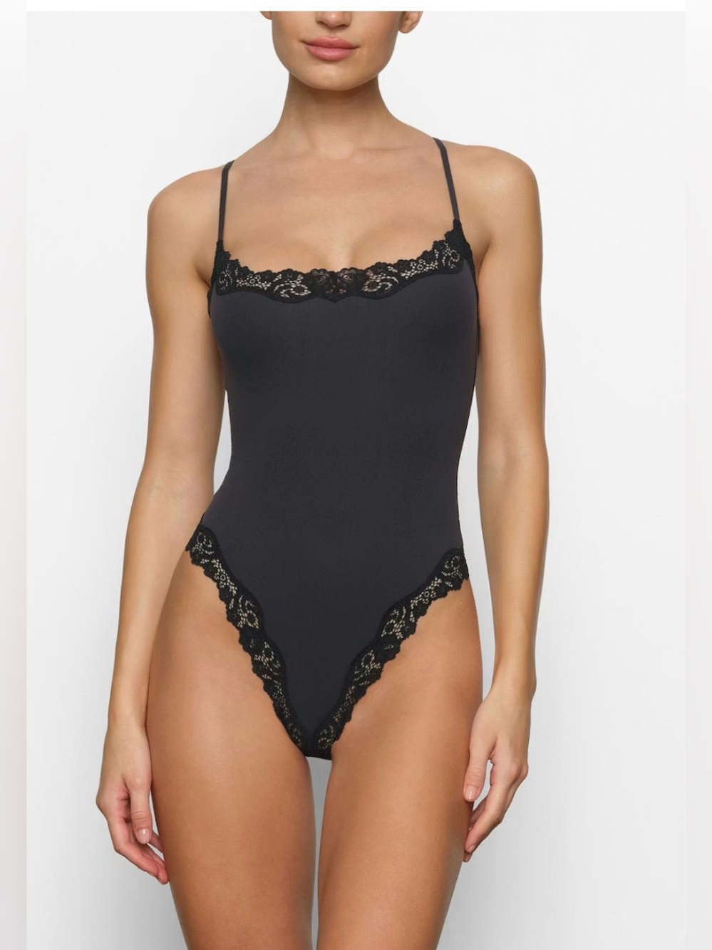 SKIMS FITS EVERYBODY LACE CAMI BODYSUIT STYLE: BD-THG-4127 ONYX 2X @
